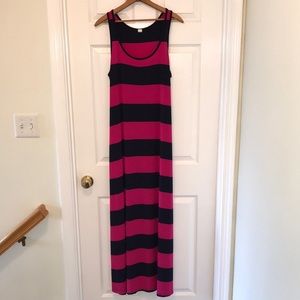 3/$10💜Hot pink and navy blue striped dress